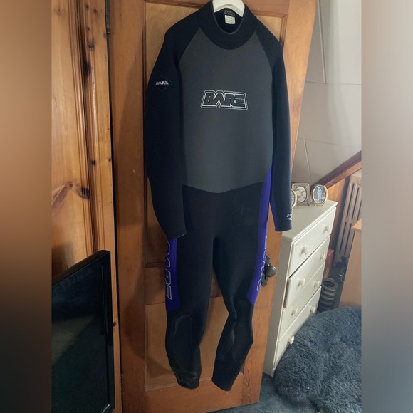Bare Wetsuit - Picture 2 of 4